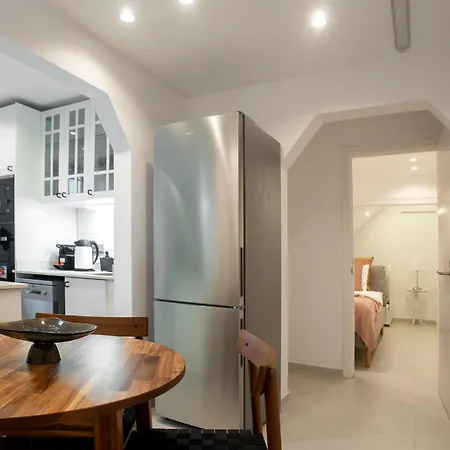 Apartment Chic 1bed Retreat In Bairro Alto Lisbon