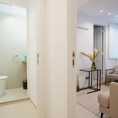 Chic 1bed Retreat In Bairro Alto